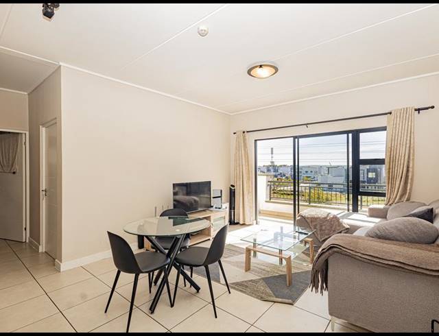 1 BEDROOM APARTMENT FOR SALE IN SANDOWN